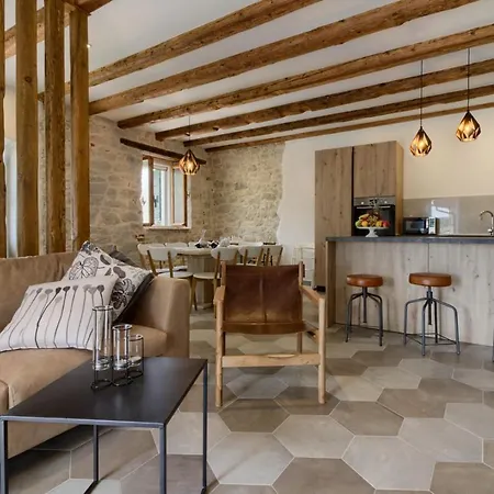 Stone Parentium With Private Pool In Porec 빌라