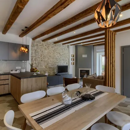 Вилла Stone Parentium With Private Pool In Porec