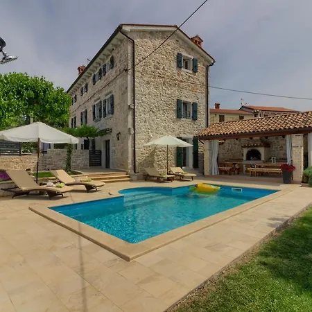 Stone Parentium With Private Pool In Porec