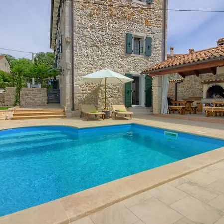 Stone Parentium With Private Pool In Porec Dracevac
