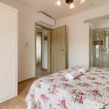 Stone Parentium With Private Pool In Porec