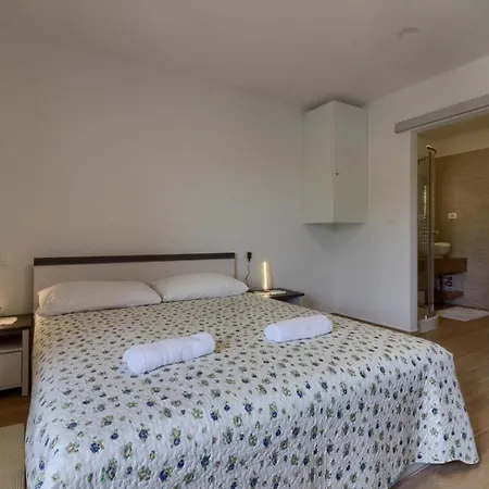 Stone Parentium With Private Pool In Porec Vila *