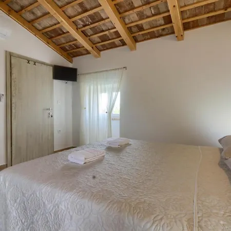 Stone Parentium With Private Pool In Porec Villa Dracevac