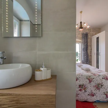 Stone Parentium With Private Pool In Porec * Dracevac