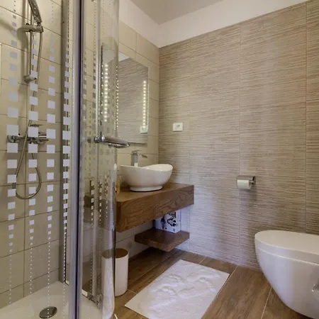 Vila Stone Parentium With Private Pool In Porec *